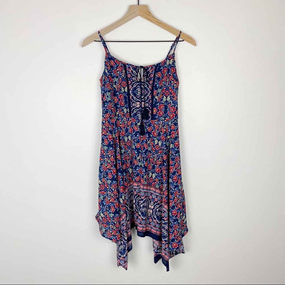 Floral handkerchief hem dress size small
